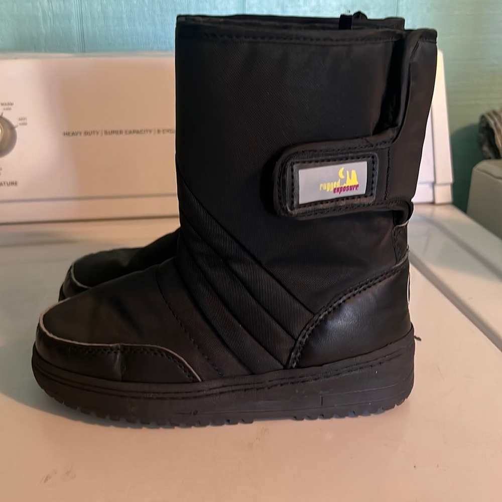 Black Snow Boots, Boys Size 1